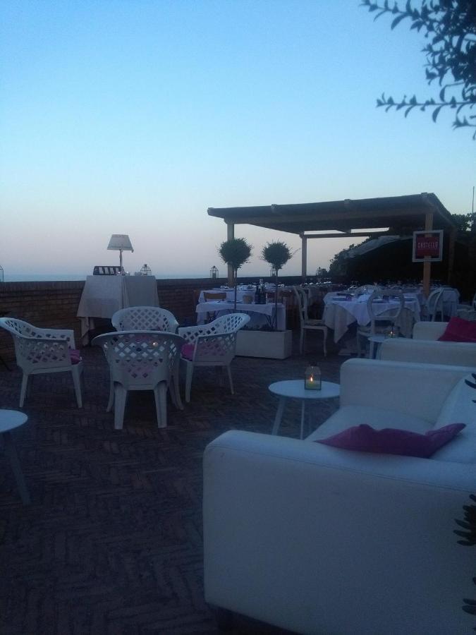 Castello - Solo Pernotto Hotel Cupra Marittima Luaran gambar