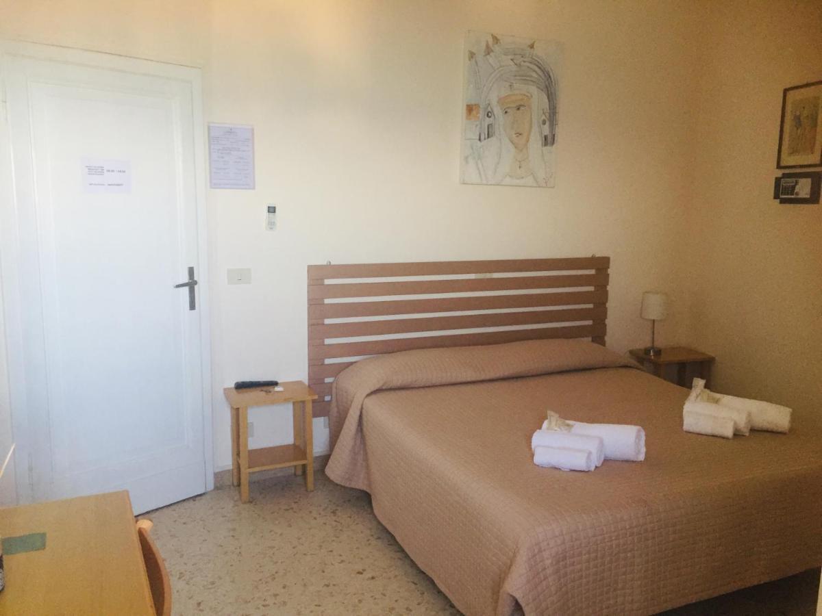 Castello - Solo Pernotto Hotel Cupra Marittima Luaran gambar