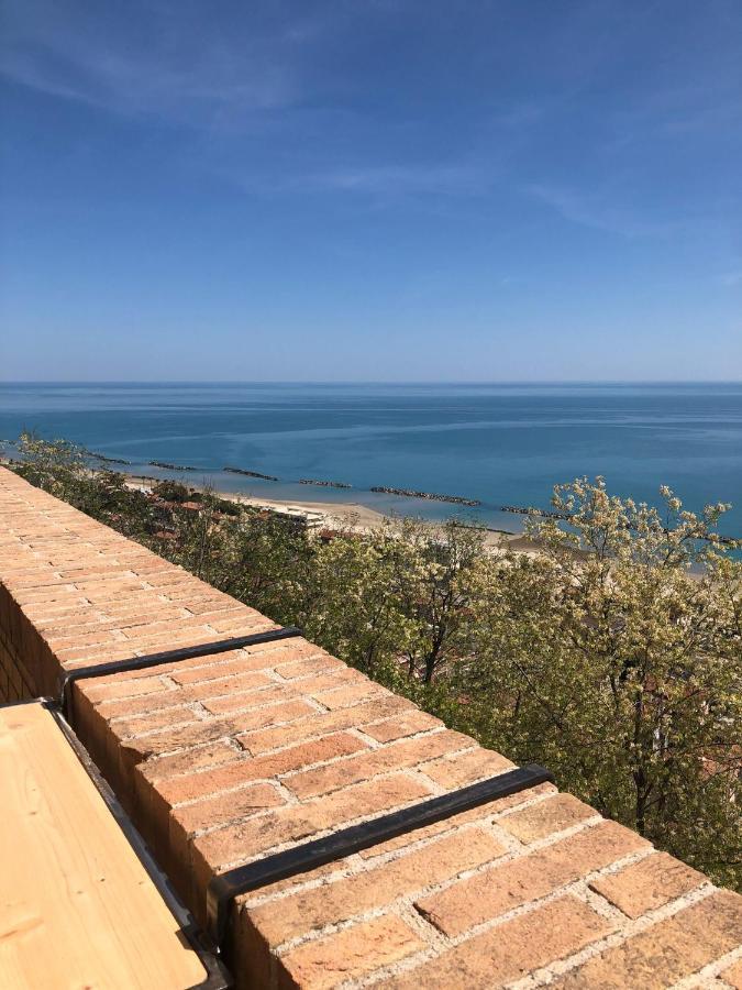 Castello - Solo Pernotto Hotel Cupra Marittima Luaran gambar