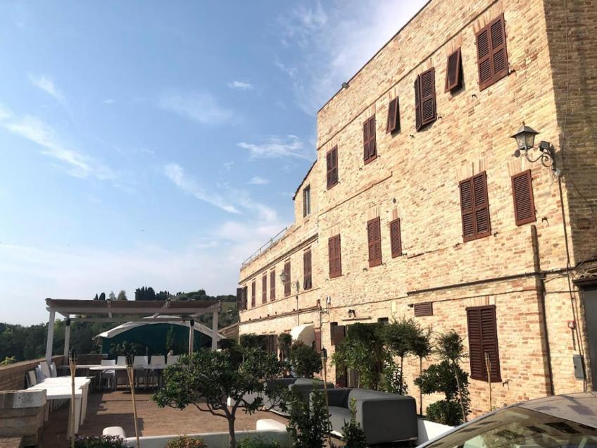 Castello - Solo Pernotto Hotel Cupra Marittima Luaran gambar